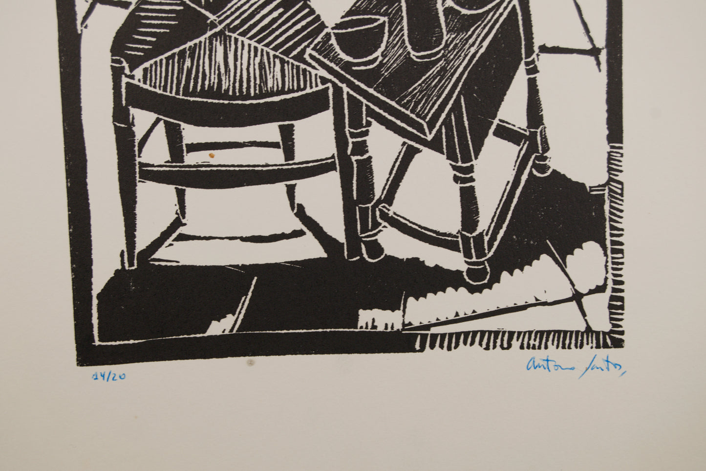 ANTONIO SANTOS | MESA Y SILLA (14/20) | LINOGRABADO ORIGINAL | GRÁFICA CONTEMPORÁNEA