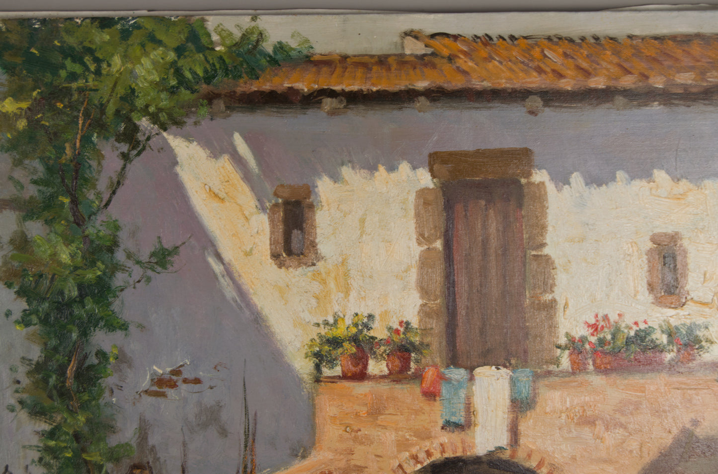 BELTRÁN MESSA | LÄNDLICHER INNENHOF MIT FIGUR UND HÜHNERN | SPANISCHE KOSTÜMBRISTOM | ÖL AUF LEINWAND